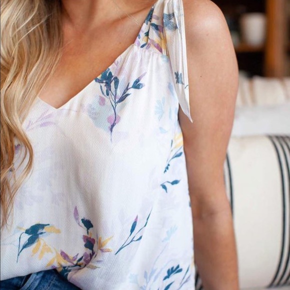 NWOT GENTLE FAWN Floral Print Chiffon Top - Picture 4 of 7